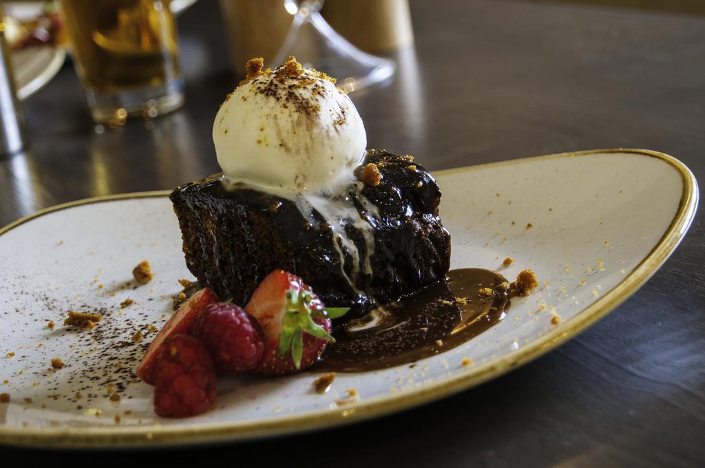 The Fleece Inn Shireshead Eksteriør bilde
