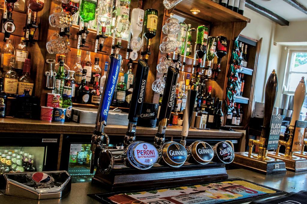 The Fleece Inn Shireshead Eksteriør bilde